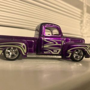 Hot wheels TREASURE  HUNT